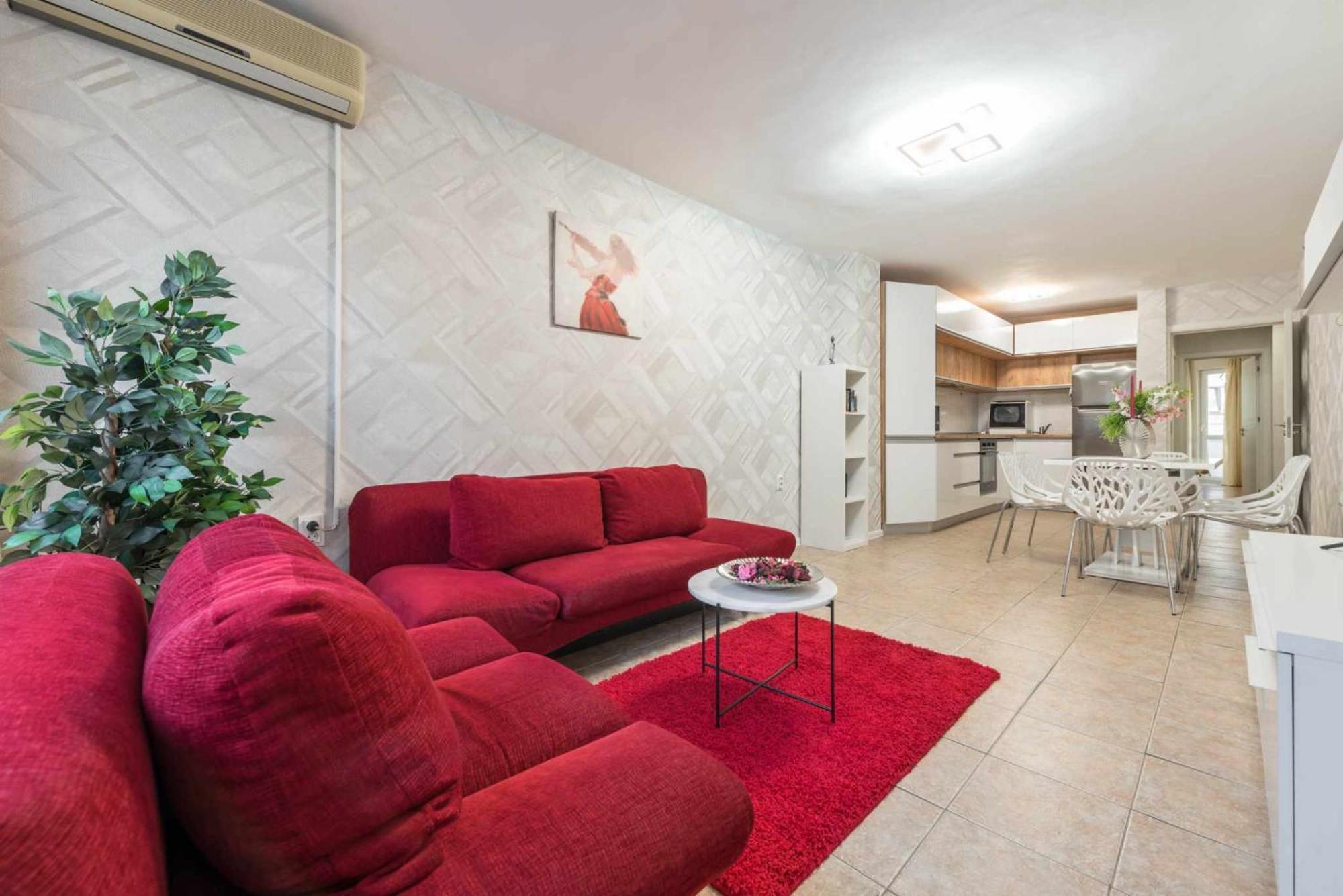 Red Velvet Apartment Varna Exterior photo