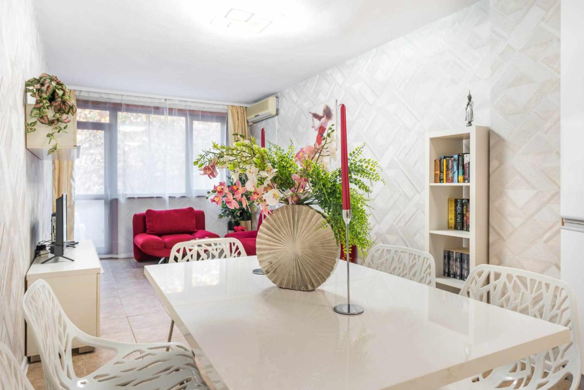 Red Velvet Apartment Varna Exterior photo